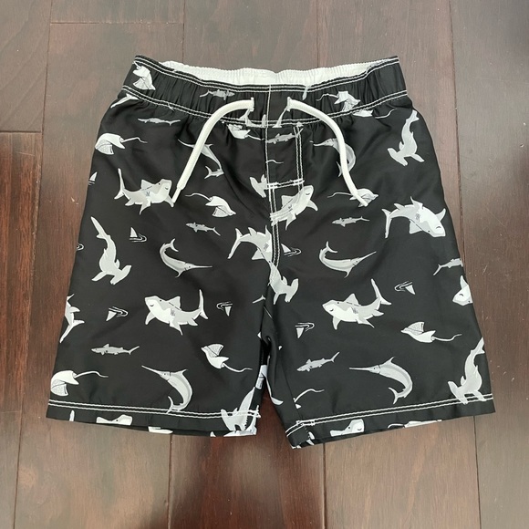 Old Navy Sharks swim trunk, size 4 - Picture 1 of 4